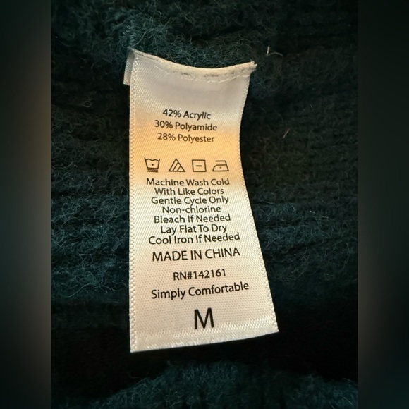 LuLaRoe Andrea Knit Sweater Dark Green Size Medium - Picture 4 of 7